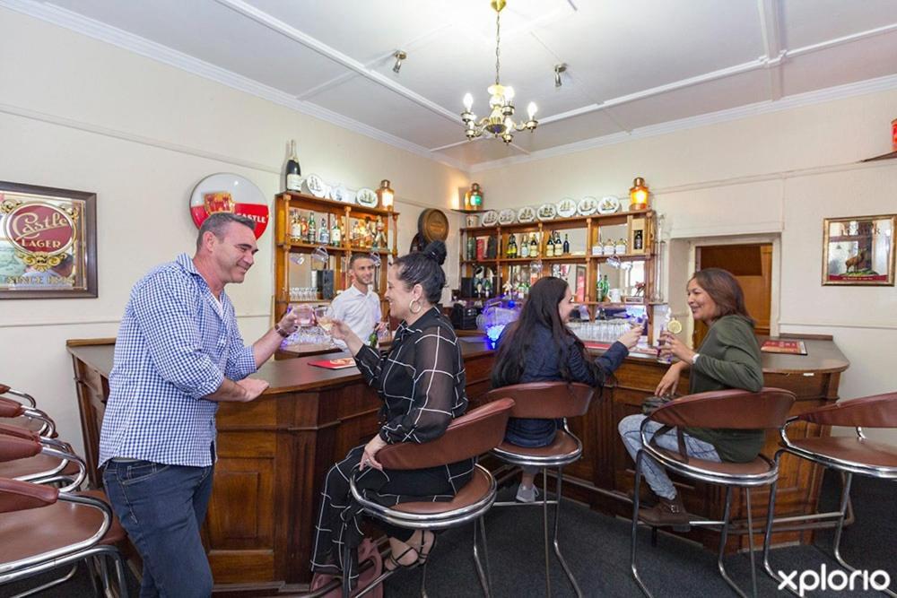 Victoria Hotel Bredasdorp Dış mekan fotoğraf