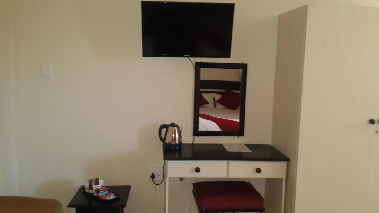 Victoria Hotel Bredasdorp Oda fotoğraf