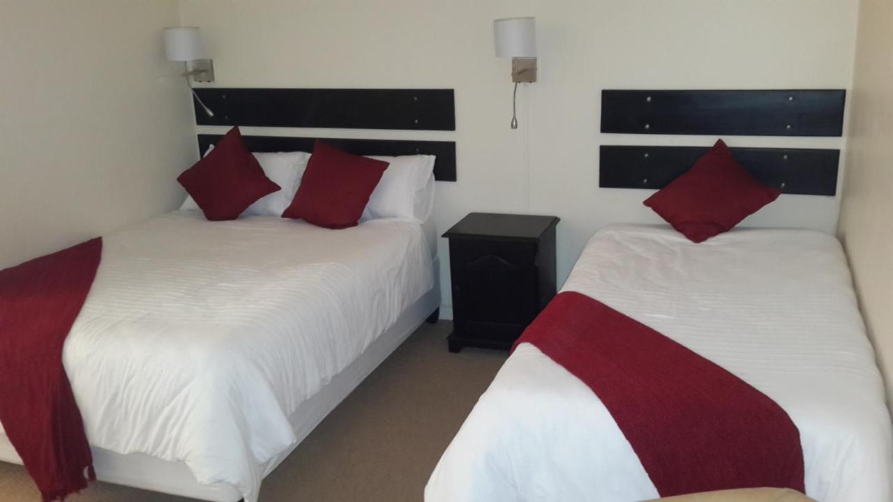 Victoria Hotel Bredasdorp Oda fotoğraf